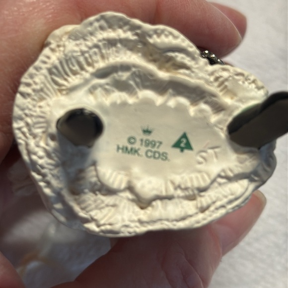 Hallmark 1997 Snowdrop Angel - Picture 2 of 4